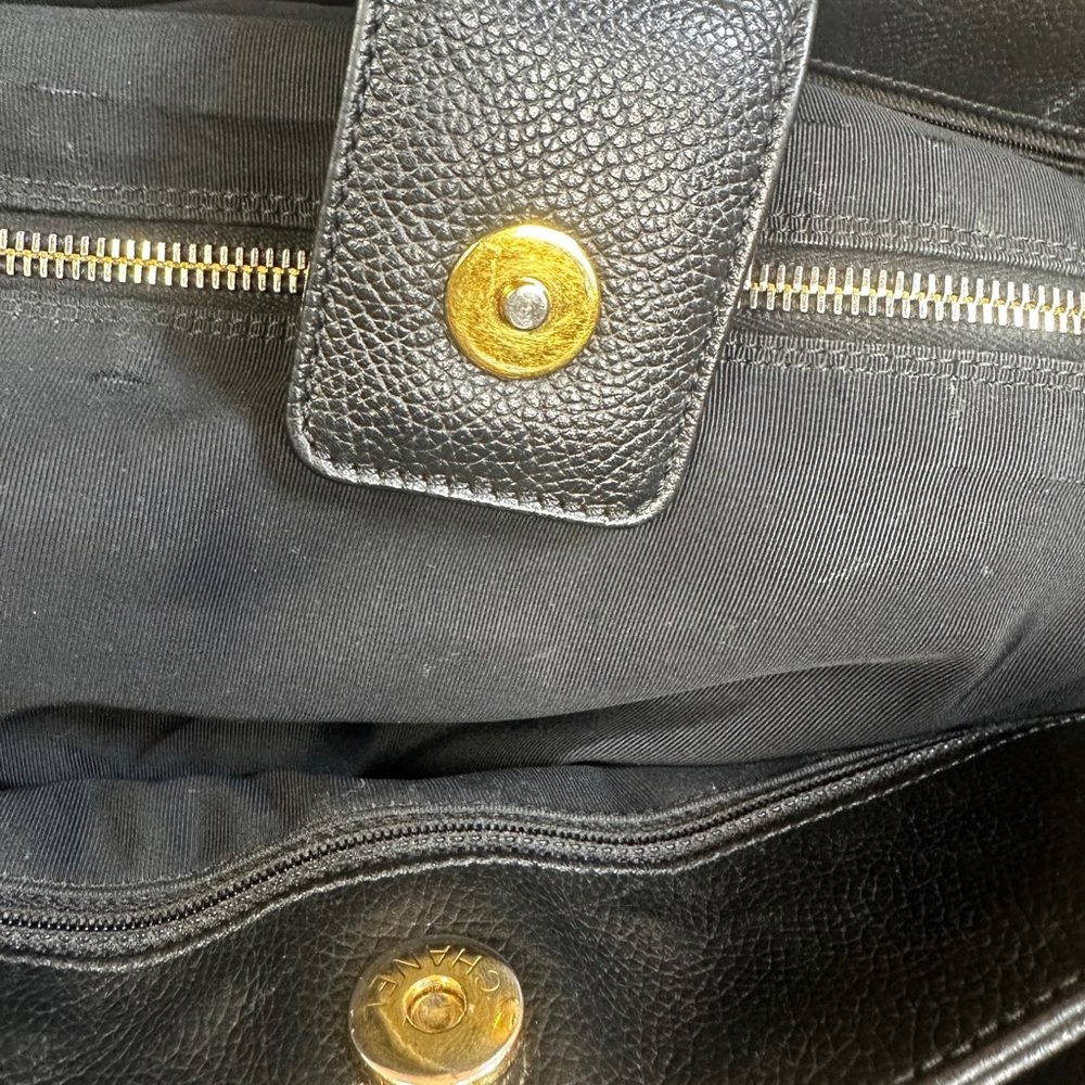 Chanel Black Leather Tote Bag - Picture 4 of 11